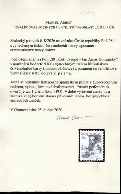 284 VV, Jan Ámos Komenský, s vynechaným tiskem červenohnědé barvy (hodnotová číslice)  a posunem červenofialové barvy (název státu) doleva,  vzácné a hledané, atest Arbeit