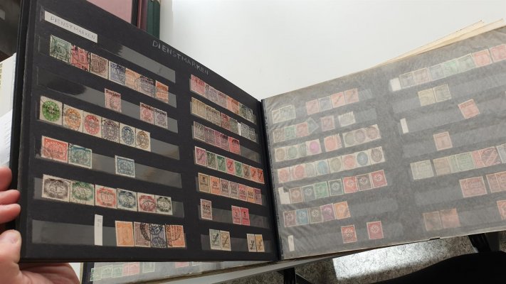 převážně razítkovaná sbírka DR i včetně některých dražších známek, doplněna o známky německých kolonií, obsazených území, GG v 16 ti listovém albu A 3, zajímavé