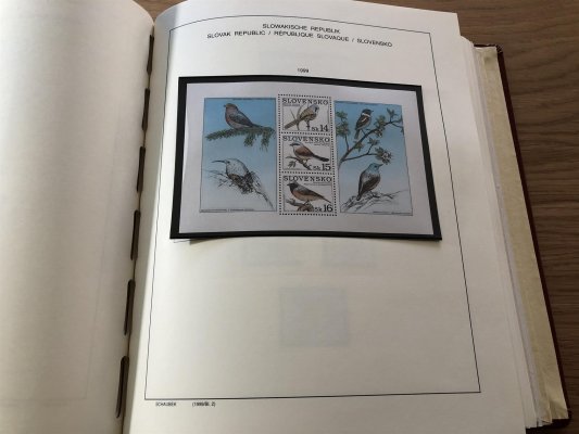 Hezká sbírka Slovenska od roku 1993  - 2006 v Albu Schaubek, známky, aršíky, PL - vše nafoceno, zajímavé