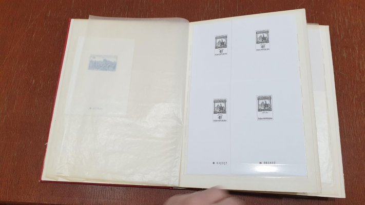 krásná sestava PT z let 1994 - 2017, mnoho duplicitně, včetně lepších, ktomu několik PT ČSSR, výsadní tisky, vše v albu A4, vysoký katalog, vyvoláváme za velmi příznivou cenu, doporučujeme prohlídku - nafoceno 