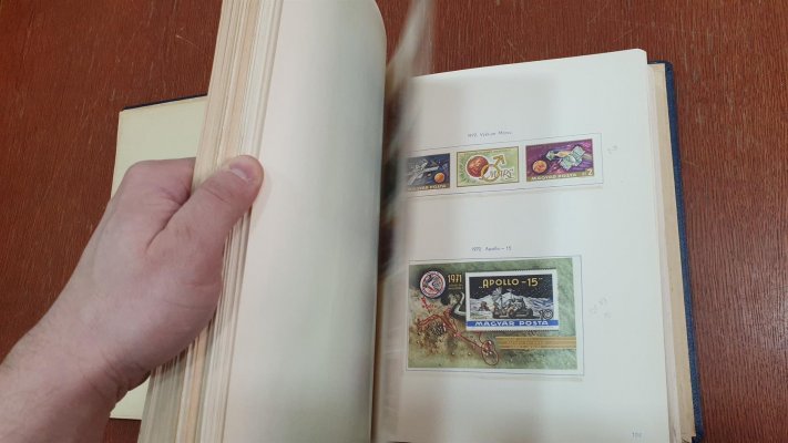 Maďarsko - 1968 - 73, svěž ísbírka na zasklených listech a v pérových deskách, včetně aršíků a soutisků, hezké, velmi příznivě vyvoláváno ( většina nafocena) 