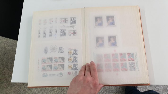 ČSSR II - Sbírka 8 x Album A4 - nafoceno - velmi vysoký katalog nafoceno 