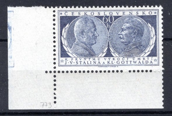 773, Stalin, Gottwald, rohová s otiskem molety na levém okraji