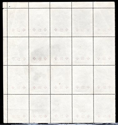 172 ; 125 h modrá T.G.Masaryk s přetiskem Červený kříž - pravý horní rohový 20- ti blok obsahujcí 4  x ST - Blok obsahuje 16 x Typ I + 4 x Typ II - , u jedné známky lehce povoleno v perforaci, drobný ohyb v pravém rohu -  řídký výskyt větších celků 