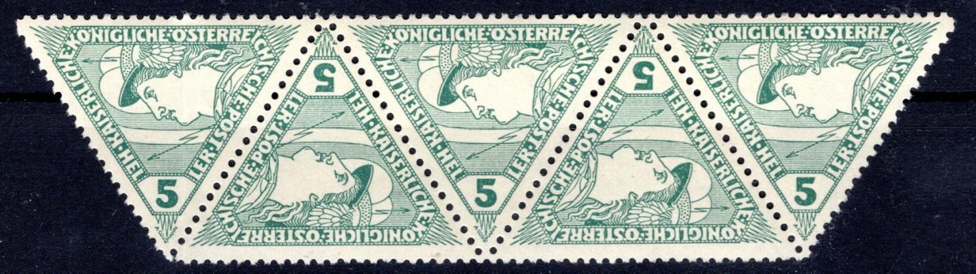 Rakousko - Mi. 218, 5-ti páska, trojúhelník zelený 5 h - drobný ohyb na jedné známce 
