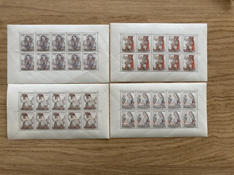 968 - 971 PL Kroje   (10) desetibloky -  kompletní serie,desky A,C,B,A 