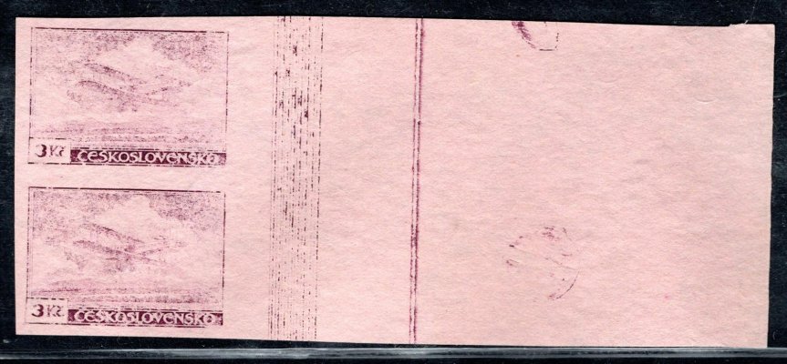 L 10 ZT dvoupáska s okrajem 3 Kč fialová na růžovém papíru s bordurou a otiskem šroubů, slabý tisk