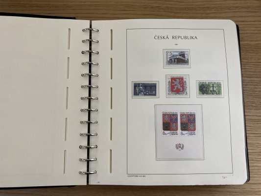 ČR - černé album,  kompletní sbírka 1993 - 2002 včetně aršíků, PL, sešítků - vysoký nominál a vysoký katalog 