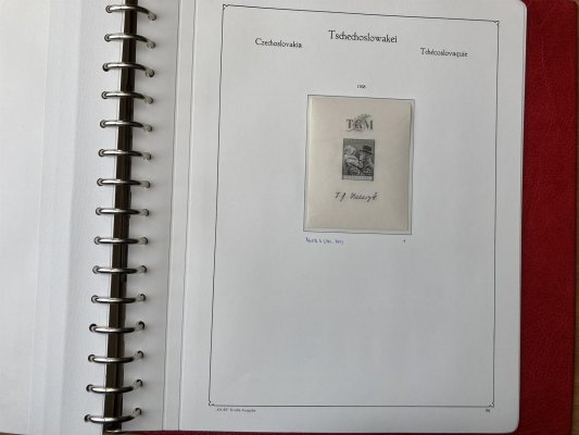 ČSR I - pěkná sbírka obsahuje velmi základní série Letecké 1920, slet, congres + mnoho dalších středních známek červené album - doporučujeme osobní prohlídku 