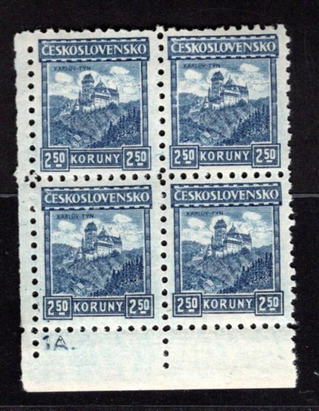 215, P 6, Karlštejn, rohový 4 blok s DČ, 1 A, dvl, modrá 2,50 Kč, zk. Vrba