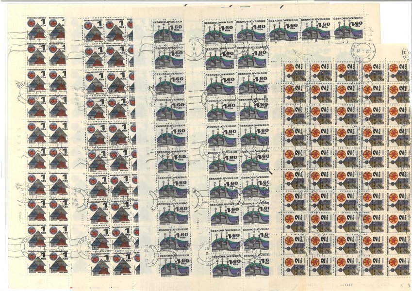 1875 - 1879 ex - sestava  kompletních ( 1 x polovina ) razítkovaných archů s daty tisku. různé TD, obtížně sehnatelné celkem 10 archů, 6 Kčs přichyceno k podkladu 