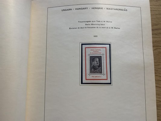 Maďarsko 1934 - 1990 -  jedno silnější album, takřka kompletní sbírka aršíků mimo velkého mostu. Velmi kvalitní dobře zastoupená sestava i PL. Vyšší katalogový záznam . Doporučujeme osobní prohlídku, z pozůstalosti, čast nafoceno-nízká vyvolávací cena 