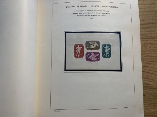 Maďarsko 1934 - 1990 -  jedno silnější album, takřka kompletní sbírka aršíků mimo velkého mostu. Velmi kvalitní dobře zastoupená sestava i PL. Vyšší katalogový záznam . Doporučujeme osobní prohlídku, z pozůstalosti, čast nafoceno-nízká vyvolávací cena 