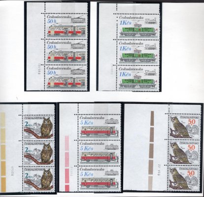 Rok 1986 - data tisku.  Rohové  a krajové kusy na více skenech - zajímavé 