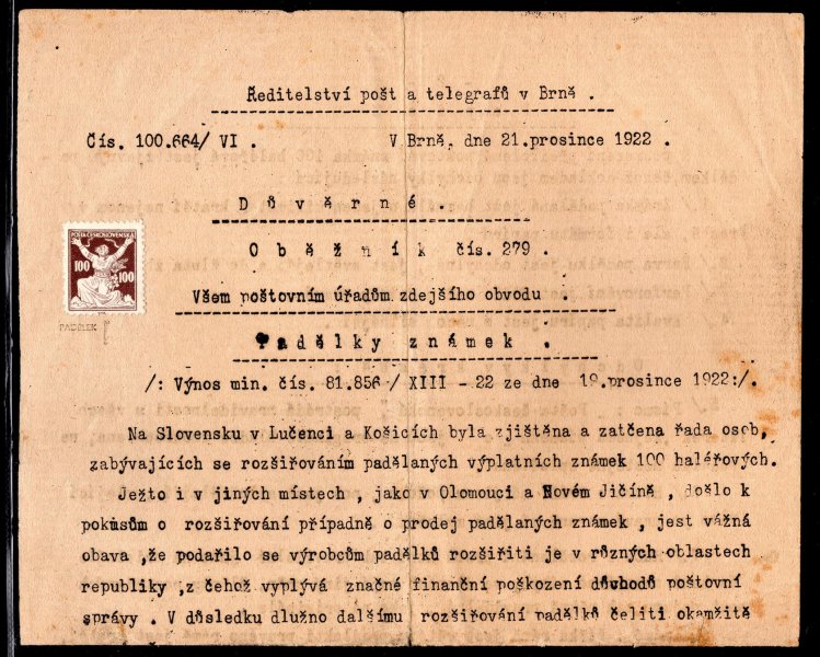 158 F, oběžník ředitelství pošt a telegrafů v Brně o výskytu padělků , 1 K hnědá s vylepenou známkou tohoto padělku, krásný doklad