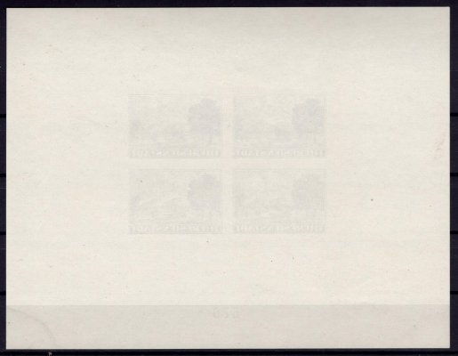  Pr A1b, Balíková připouštěcí známka Terezín, propagační aršík pro Červený kříž, číslo 570 v barvě černé, lehký flíček v rohu, atest Pfeiffer