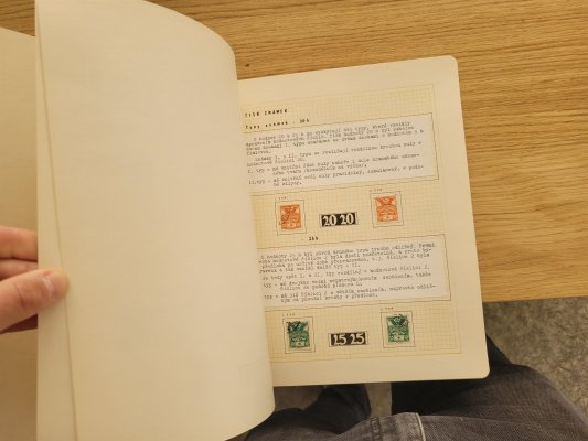 Holubice, Osvobozená Republika a další, převážně knihtisk, z pozůstalosti, zpracováno před cca 35-40 roky, možnost zajímavých nálezů, nepřebráno, nafocena ukázka 