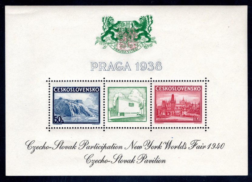 AS 9c, přítisk na aršíku 342/3 PRAGA 38 se zeleným výstavním pavilónem uprostřed, pro výstavu NY 1940, znak zelený, text černý