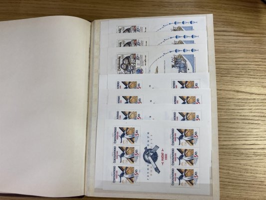Čssr II - roky 1984 - 1992, PL + aršíky, dobrá kvalita, katalogová cena více než 23 000 Kč, uloženo přehledně v hnědém albu