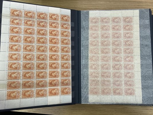 ČSSR II, 381-386 Moskevské vydání 1945; celé archy, pásy, DV, odstíny, bloky, miniatury, 4bloky a VPO, velmi hledané  