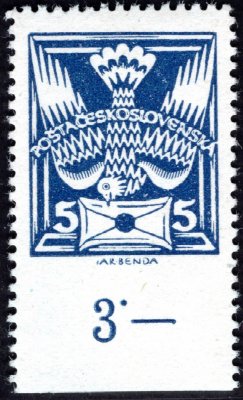 143 B, Holubice, řz 13 3/4, krajová známka s počítadlem a vynechanou spodní vodorovnou perforací, modrá 5 h, zk. Karásek a atest Vrba, velmi vzácné a hledané, mimořádně vzácná známka! navíc s počítadlem a vynechanou perforací, může být jen několik exemplářů