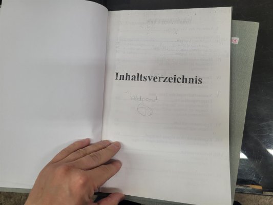 Odborná literatura + publikace, některé zahraniční velmi hledané a cenné, viz foto