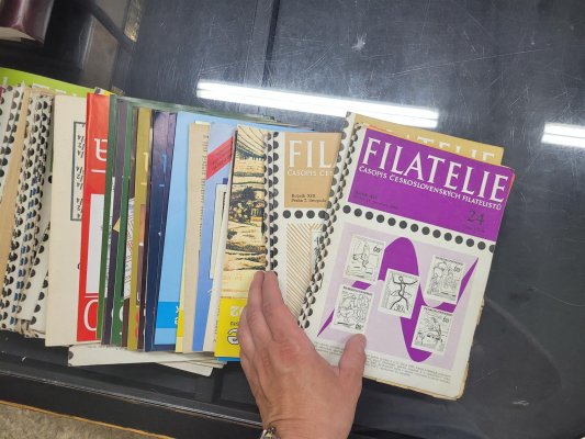 Monografie díly 1 - 5 + další, celkem 12 Monografií + Filatelie staré roky 1962 - 1964 + Kniha o padělcích 