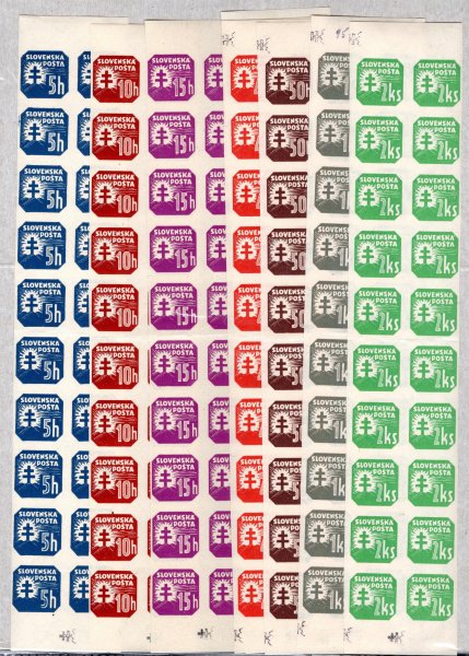 NV11,14,16,17-22; Novinové (s průsvitkou), průsvitka P4 doleva, celá série,  20 kusové pásy  se vzácnější průsvitkou, hodnoty 5h, 10h, 15h, 20h, 25h, 40h, 50h 1 Ks a 2 Ks, neobvyklé, kat. 172 EUR
