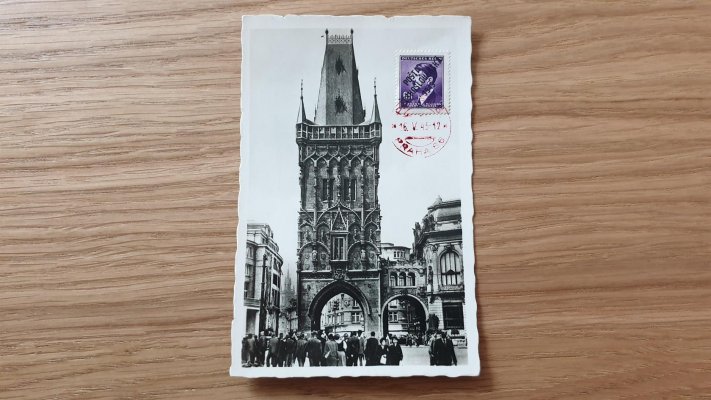 pohlednice vyplacená známkou A.H. přetisk pošta československá 1945, denní razítko Praha 1 15.5.45
