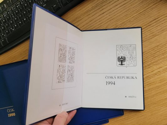 ČR - Ročníková Alba ČR 1989 - 2004, včetně černotisků se stejnými čísly, i hledané roky 1992 a 1993 