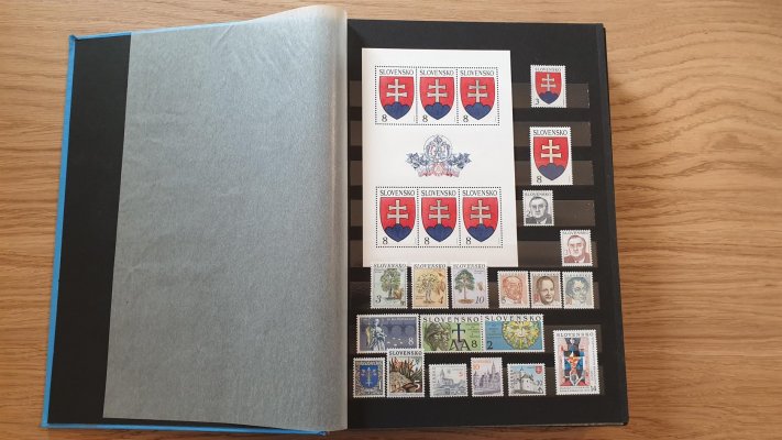 Slovensko  1993 - 2005 ; Sbírka v albu - velmi vysoký katalog 